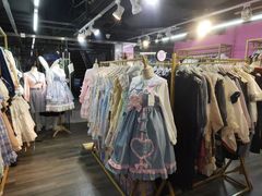 -甜镜物语 LOLITA·汉服·JK制服三坑生活馆(滨江道店)