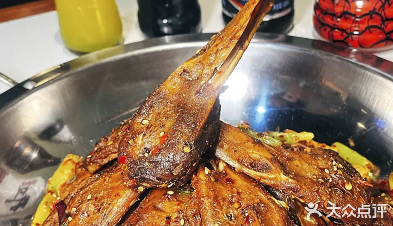 😋【干锅鸭头，绝对是味蕾的巅峰享受】🔝
