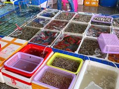 -霞涌市场海鲜摆卖区