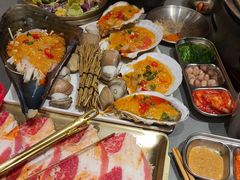 -围炉肉舍•炭烤活鳗•丹东海鲜烤肉(步行街店)