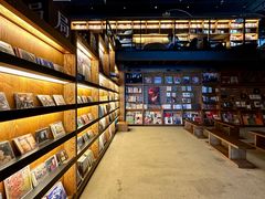 -半山书局(新世纪商城店)