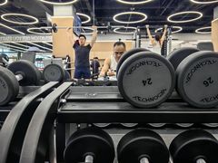 -Z&B Fitness Studio·Gym(前滩L+PLAZA店)