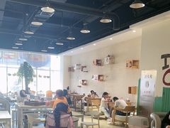 -藏猫猫咖啡主题馆(中央大道店)