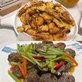 夜宵经常来吃的砂锅粥店，海鲜烤串都挺不错！