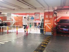 场地-莘庄龙之梦停车场