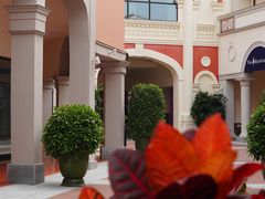 -佛罗伦萨小镇广佛名品奥特莱斯(疏港路店)