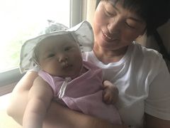 -爱的果实月嫂育婴师(世纪东方店)