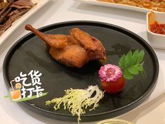 招牌脆皮乳鸽-香蜜轩·粤菜·宴会(世界之窗店)