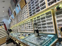 -沫芮眼镜·蔡司官方授权店(人民广场店)