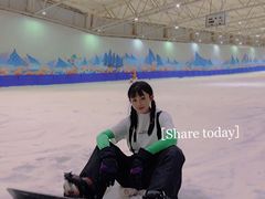 -乔波室内滑雪场