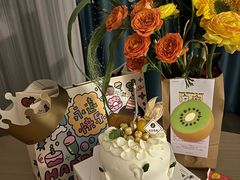 -花花卷卷·鲜食蛋糕(泉屋店)