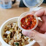 肉感满满的一份卤香猪脚饭[调皮]