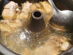 -云海肴·汽锅鸡·云南菜(天山百盛优客店)