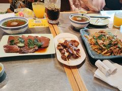 -潮界(LU·ONE凯德晶萃广场店)