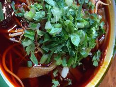 -拈签一笑黄牛肉辣卤串串