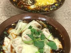 -重庆小面·抄手(解放碑好吃街店)