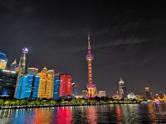 -黄浦江游览十六铺3号码头网红自助餐