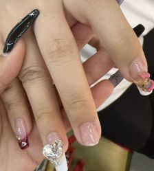 -UGIRL有个美甲