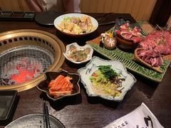 -山川小町·极番烧肉(新地假日广场店)