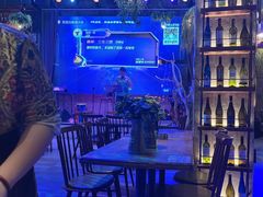 -临界音乐酒馆·小龙虾·江湖菜(华熙LIVE·鱼洞店)
