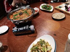 -老滇山寨•云南特色菜•地方菜•民族风情歌舞表演(金碧店)