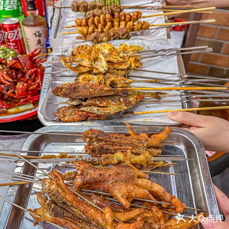 整条街飘满炭火香,徐州烧烤太顶了!