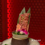 和牛烤肉天花板！肉质鲜嫩多汁，口感极佳。在这里