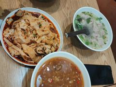 -三好食堂(煎饺·馄饨·肉饼米线·盛世广场店)