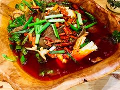 -老滇山寨•云南特色菜•地方菜•民族风情歌舞表演(金碧店)