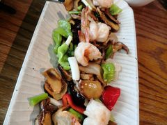 虾仁炒野生松茸-中8楼风尚云南菜(颐堤港店)