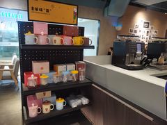 -瑞幸咖啡(外滩SOHO店)