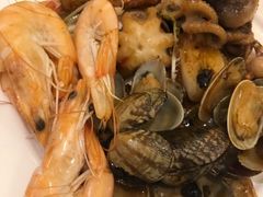 -东方红海鲜百汇(国际大厦店)