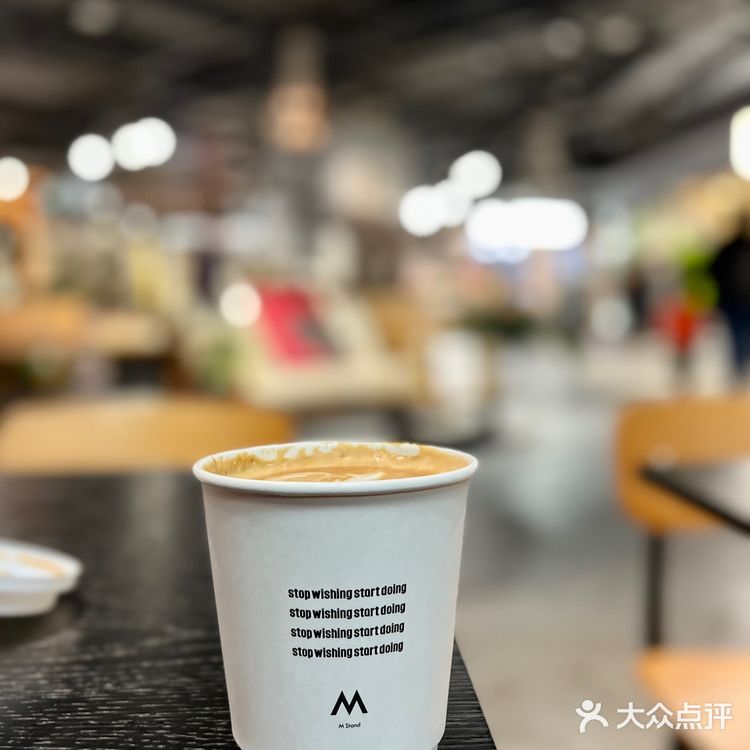 工业风咖啡店M Stand