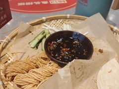 -魏铭鱼头捞饭(晋阳路店)