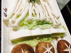 鲜菇拼盘-辣府(大融城店榜首餐厅)