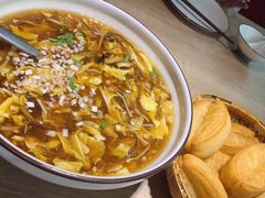 小油条配酸辣汤-味莊·青岛菜(云霄路店)