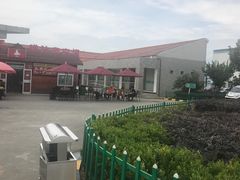 -洋县服务区-停车场