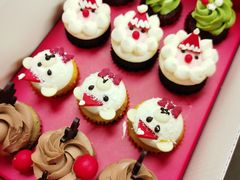 圣诞奇遇迷你12个装杯蛋糕礼盒-派悦坊·甜品·蛋糕(日坛店)