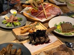 -Carbon莫卡哆·意大利复古集市餐厅(杭州大厦店)