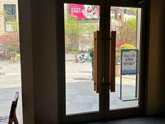 -星巴克臻选(上海合生汇1F店)