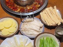 -巴隆门重庆老火锅(太湖路店)