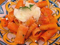 手工通心粉配番茄酱-IL TEATRO 精品意大利餐厅