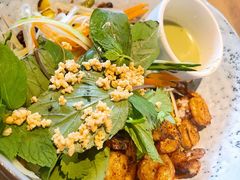 泰式大虾泰碗配辣味青柠水-Wagas(凤凰汇店)