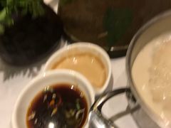 -红鼎豆捞·非遗鲍皇汤火锅(宝丰路店)