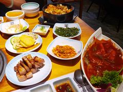 -唯成•韩国炭火烤肉 유성고기