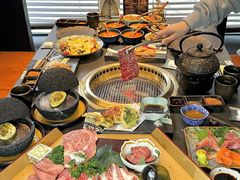 -铭牛烧肉·和牛海鲜自助(高新月牙湖店)