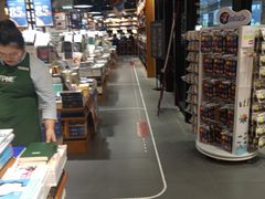 -西西弗书店&矢量咖啡(凯德晶萃广场店)