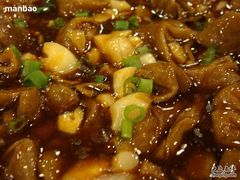 烂蒜肥肠特写-老浒记烤鸭-北京菜(琉璃厂店)