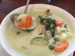绿咖喱海鲜汤-Dang restaurant (patong phuket)
