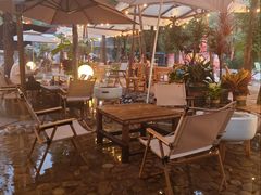 -雪山彩虹谷景区